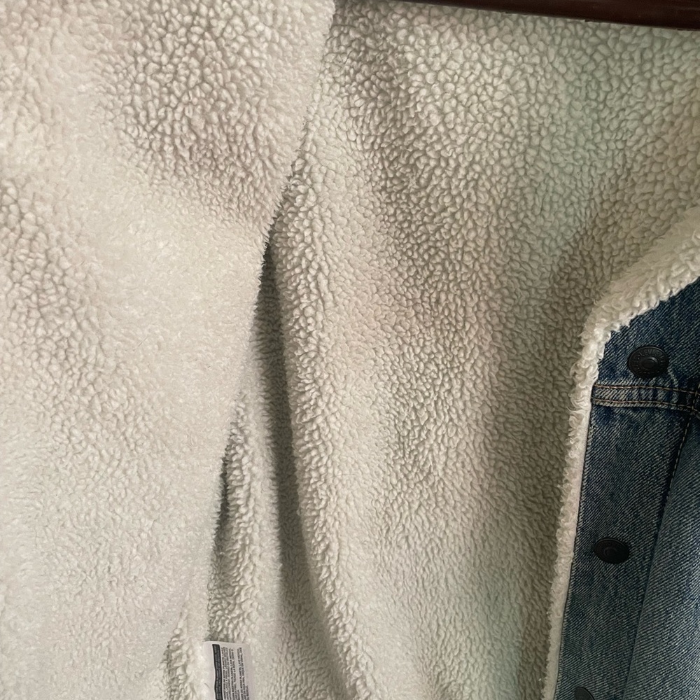 Men’s Levi’s Jean Sherpa Jacket - Picture 4 of 4